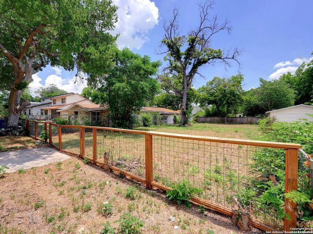 234 Russell, San Antonio, TX 78212