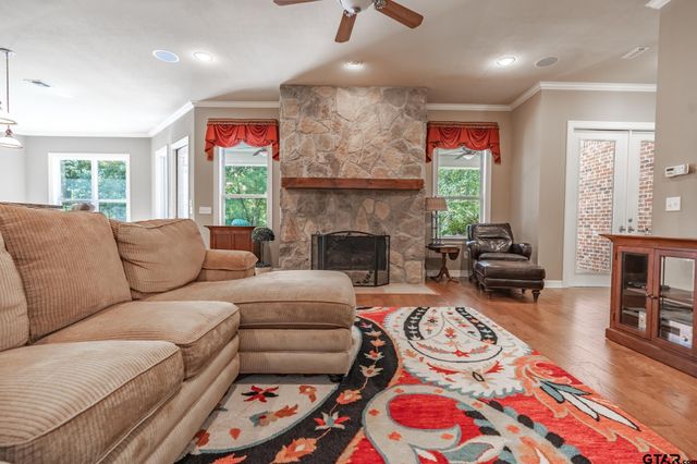 3402 Ridge Bluff, Tyler, TX 75707