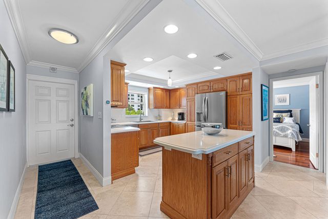 1160 Hillsboro Mile 205, Hillsboro Beach, FL 33062