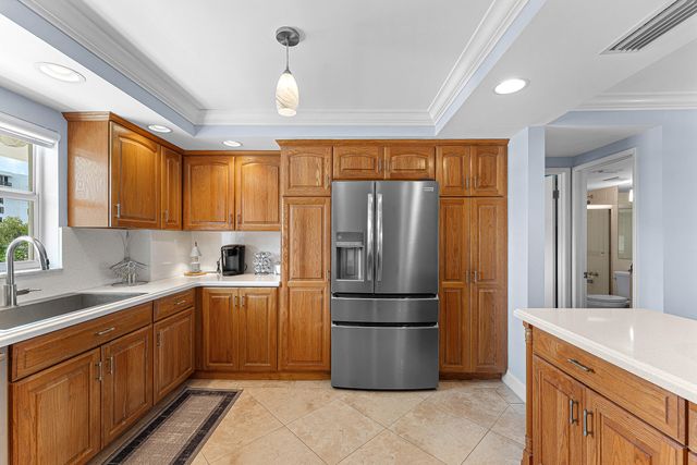 1160 Hillsboro Mile 205, Hillsboro Beach, FL 33062