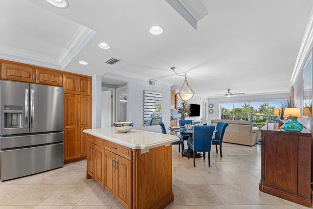 1160 Hillsboro Mile 205, Hillsboro Beach, FL 33062