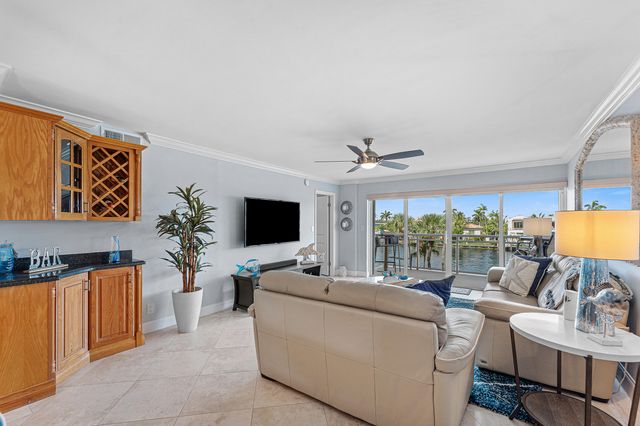 1160 Hillsboro Mile 205, Hillsboro Beach, FL 33062
