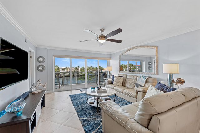 1160 Hillsboro Mile 205, Hillsboro Beach, FL 33062