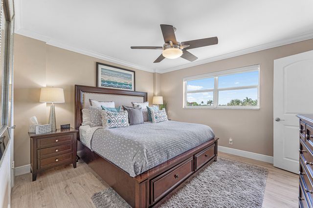 1160 Hillsboro Mile 205, Hillsboro Beach, FL 33062