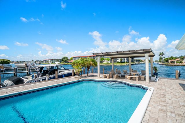 1160 Hillsboro Mile 205, Hillsboro Beach, FL 33062