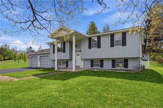 200 Locust Terrace, Perry Twp, PA 16117