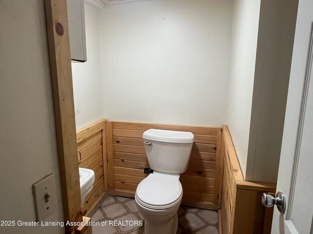 1913 Stirling Avenue, Lansing, MI 48910