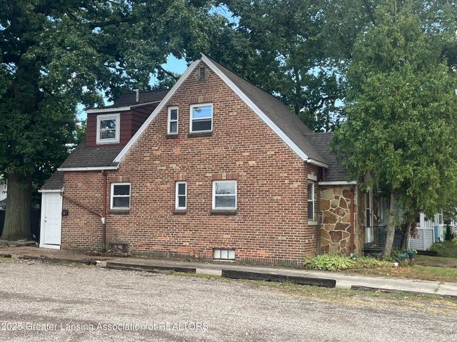 1913 Stirling Avenue, Lansing, MI 48910