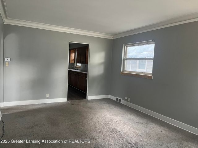 1913 Stirling Avenue, Lansing, MI 48910