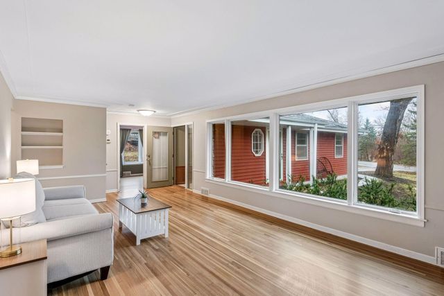 20 Westwood Road, Minnetonka, MN 55305