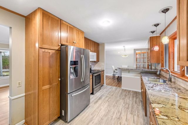 20 Westwood Road, Minnetonka, MN 55305