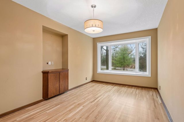 20 Westwood Road, Minnetonka, MN 55305