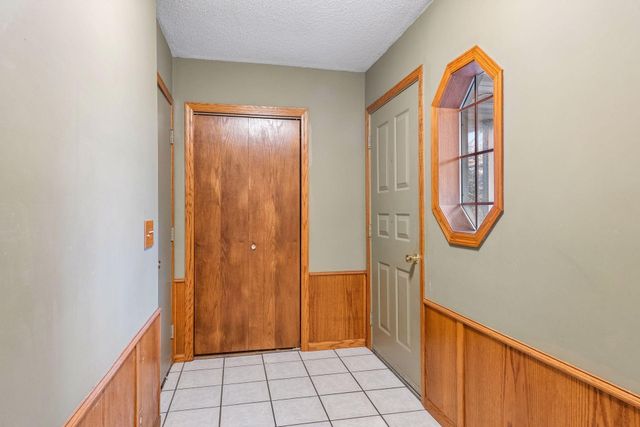 20 Westwood Road, Minnetonka, MN 55305