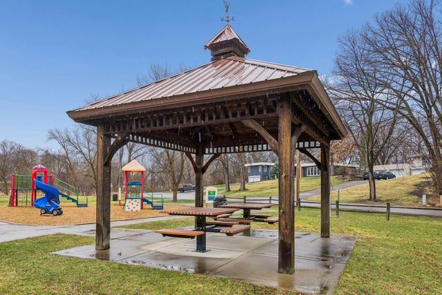 20 Westwood Road, Minnetonka, MN 55305