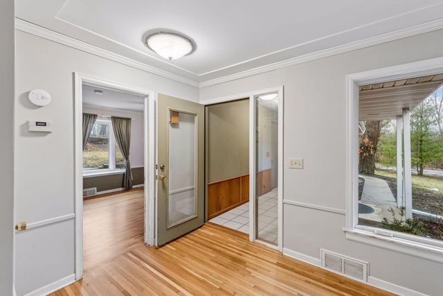 20 Westwood Road, Minnetonka, MN 55305