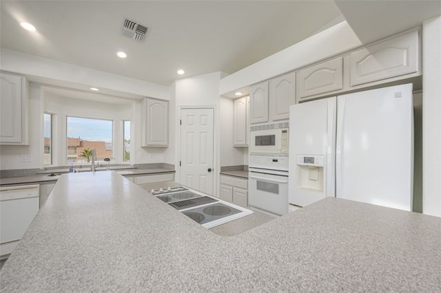 2076 Jo Ann Avenue, Bullhead City, AZ 86442