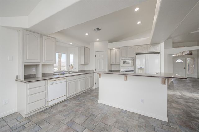 2076 Jo Ann Avenue, Bullhead City, AZ 86442