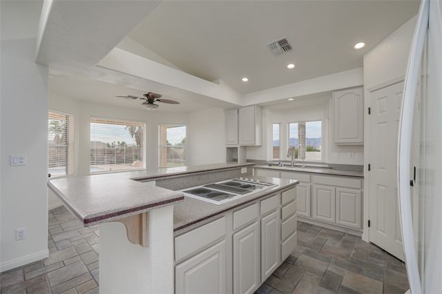 2076 Jo Ann Avenue, Bullhead City, AZ 86442