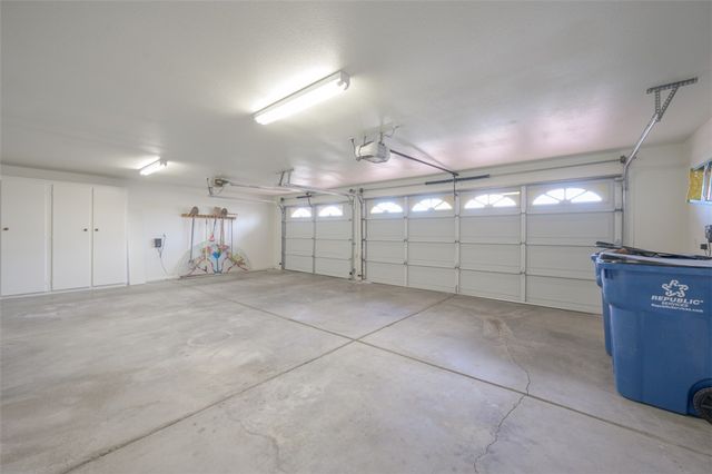 2076 Jo Ann Avenue, Bullhead City, AZ 86442