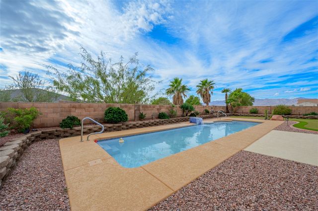 2076 Jo Ann Avenue, Bullhead City, AZ 86442