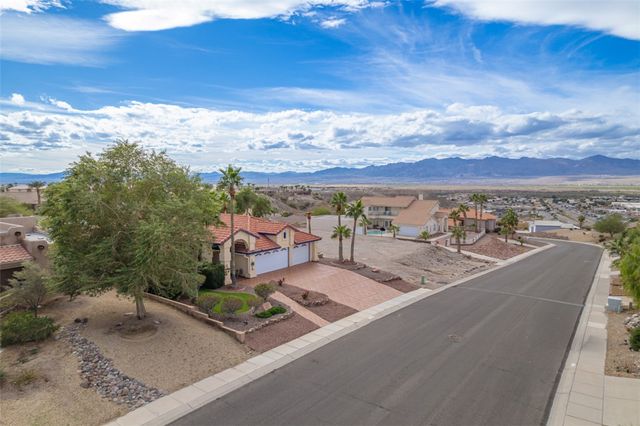 2076 Jo Ann Avenue, Bullhead City, AZ 86442