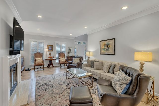 3045 Woodlawn Dr, Nashville, TN 37215