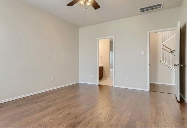 301 Comal RUN, Hutto, TX 78634