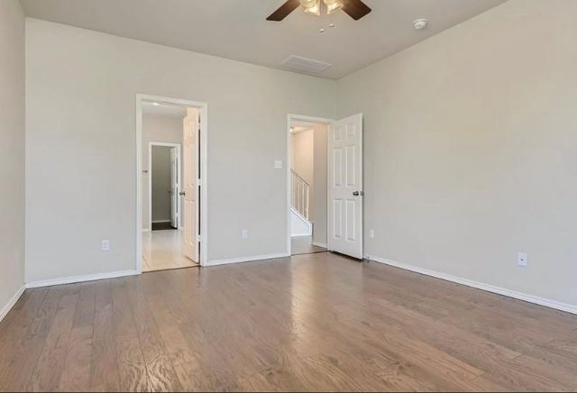 301 Comal RUN, Hutto, TX 78634