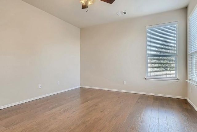 301 Comal RUN, Hutto, TX 78634