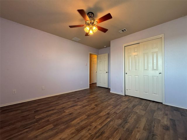 301 Comal RUN, Hutto, TX 78634