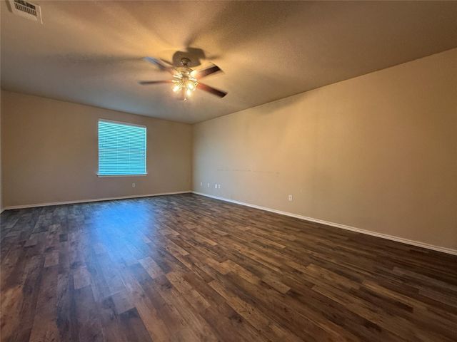 301 Comal RUN, Hutto, TX 78634