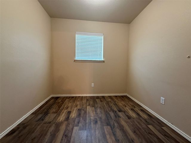 301 Comal RUN, Hutto, TX 78634
