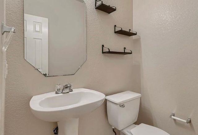 301 Comal RUN, Hutto, TX 78634