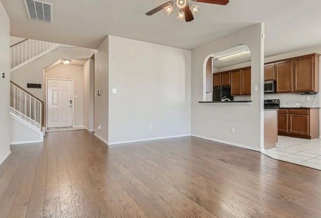 301 Comal RUN, Hutto, TX 78634