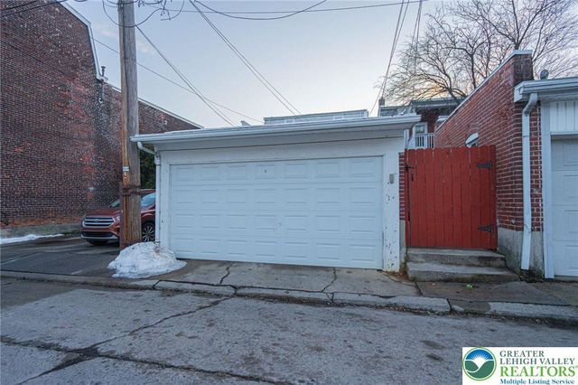 27 North West Street, Allentown City, PA 18102