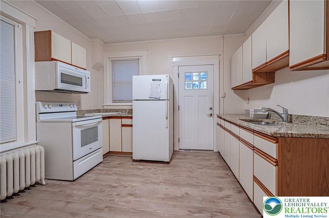 27 North West Street, Allentown City, PA 18102