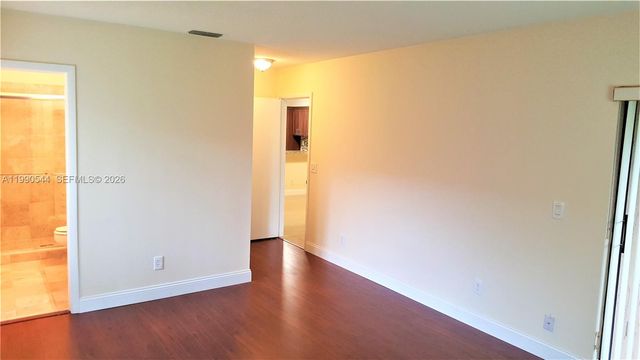 453 Lakeview Dr 4, Weston, FL 33326