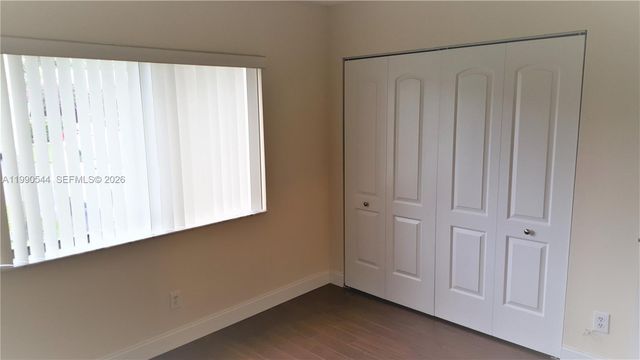 453 Lakeview Dr 4, Weston, FL 33326