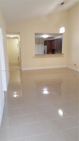 453 Lakeview Dr 4, Weston, FL 33326