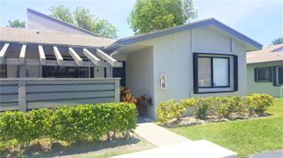 453 Lakeview Dr 4, Weston, FL 33326