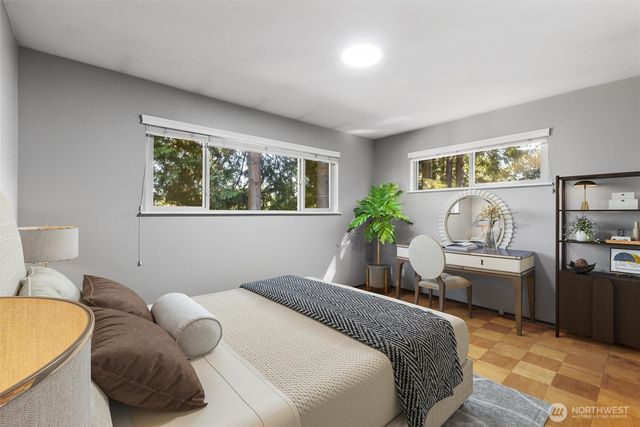 2515 NE 106th Place, Seattle, WA 98125