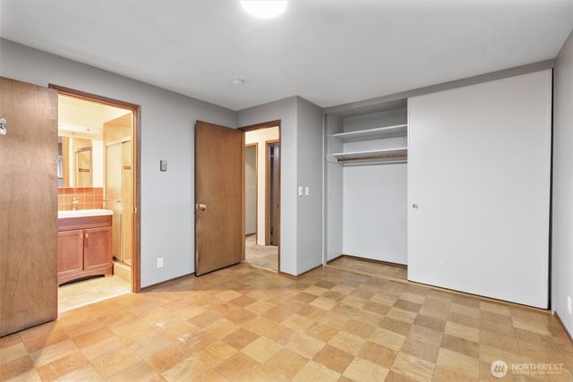 2515 NE 106th Place, Seattle, WA 98125