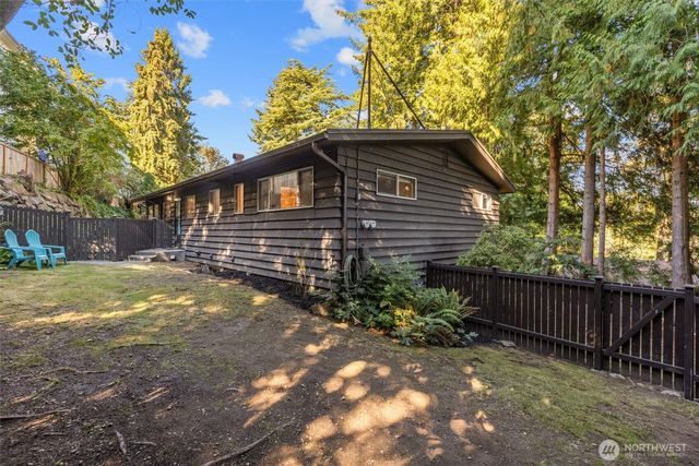 2515 NE 106th Place, Seattle, WA 98125