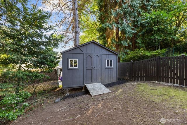 2515 NE 106th Place, Seattle, WA 98125