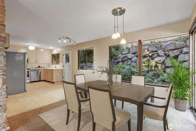 2515 NE 106th Place, Seattle, WA 98125