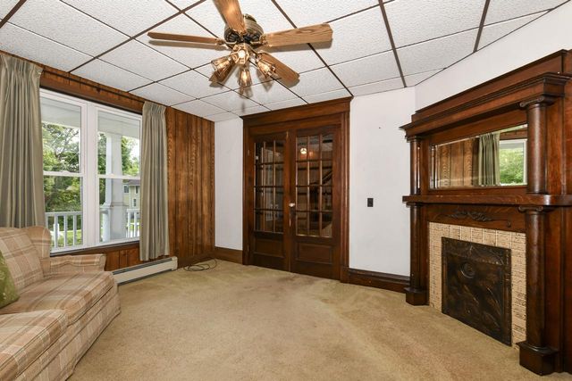 441 W Chestnut STREET, Burlington, WI 53105
