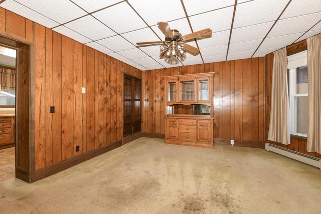 441 W Chestnut STREET, Burlington, WI 53105
