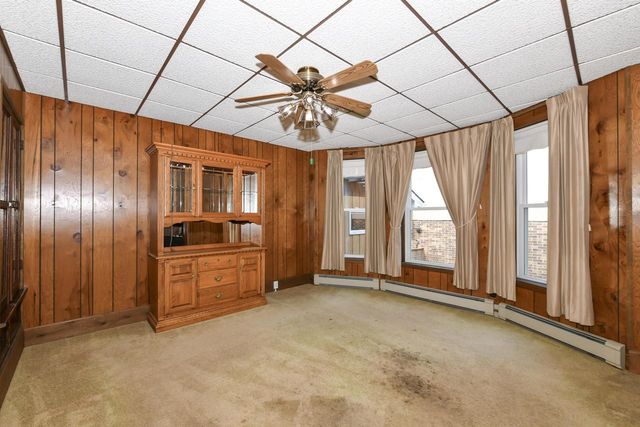 441 W Chestnut STREET, Burlington, WI 53105