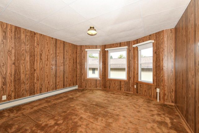 441 W Chestnut STREET, Burlington, WI 53105