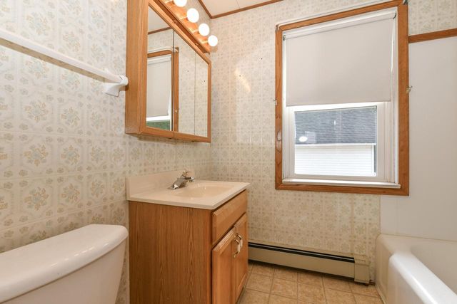 441 W Chestnut STREET, Burlington, WI 53105